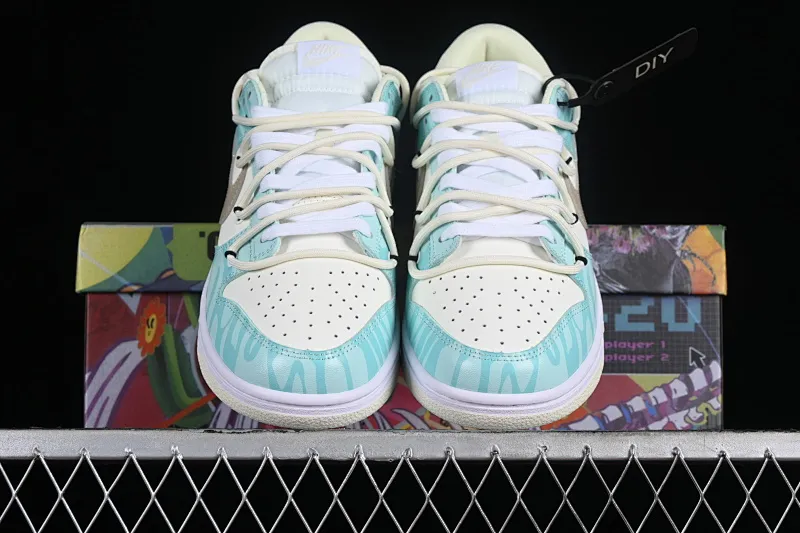 All categories Nk SB Dunk series Nk SB Dunk Low low-top sneakers Nk Dunk Low Retro Panda Prank Tiffany Green Four-leaf clover SB strap low-top casual sneakers DJ6188-100